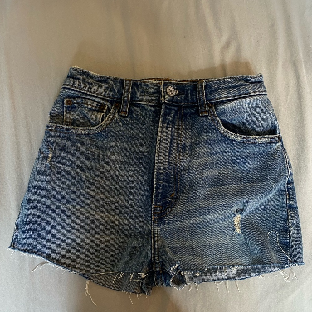 A&F cut off shorts